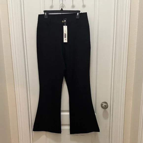Black Boot Cut Flare Pants. Size M. Flare pants. NWT - Picture 1 of 4